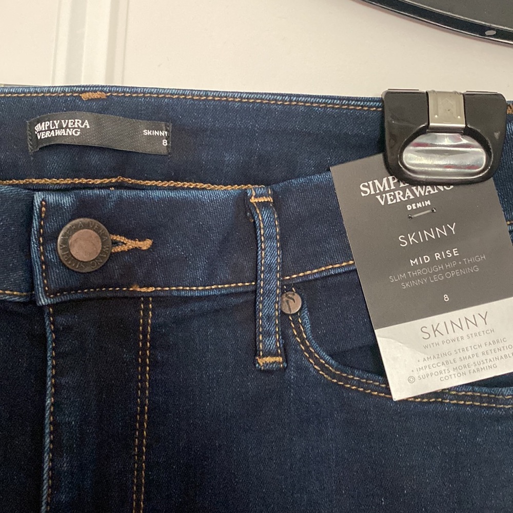 Jeans - Picture 2 of 6